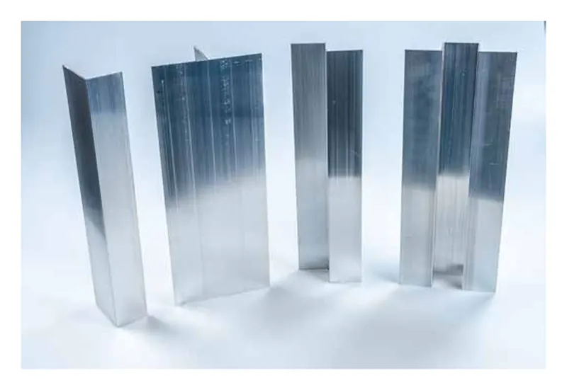 CONPRO-F Fassadenprofile pressblank – Abbildung aus dem Fassaden-Katalog 24/25